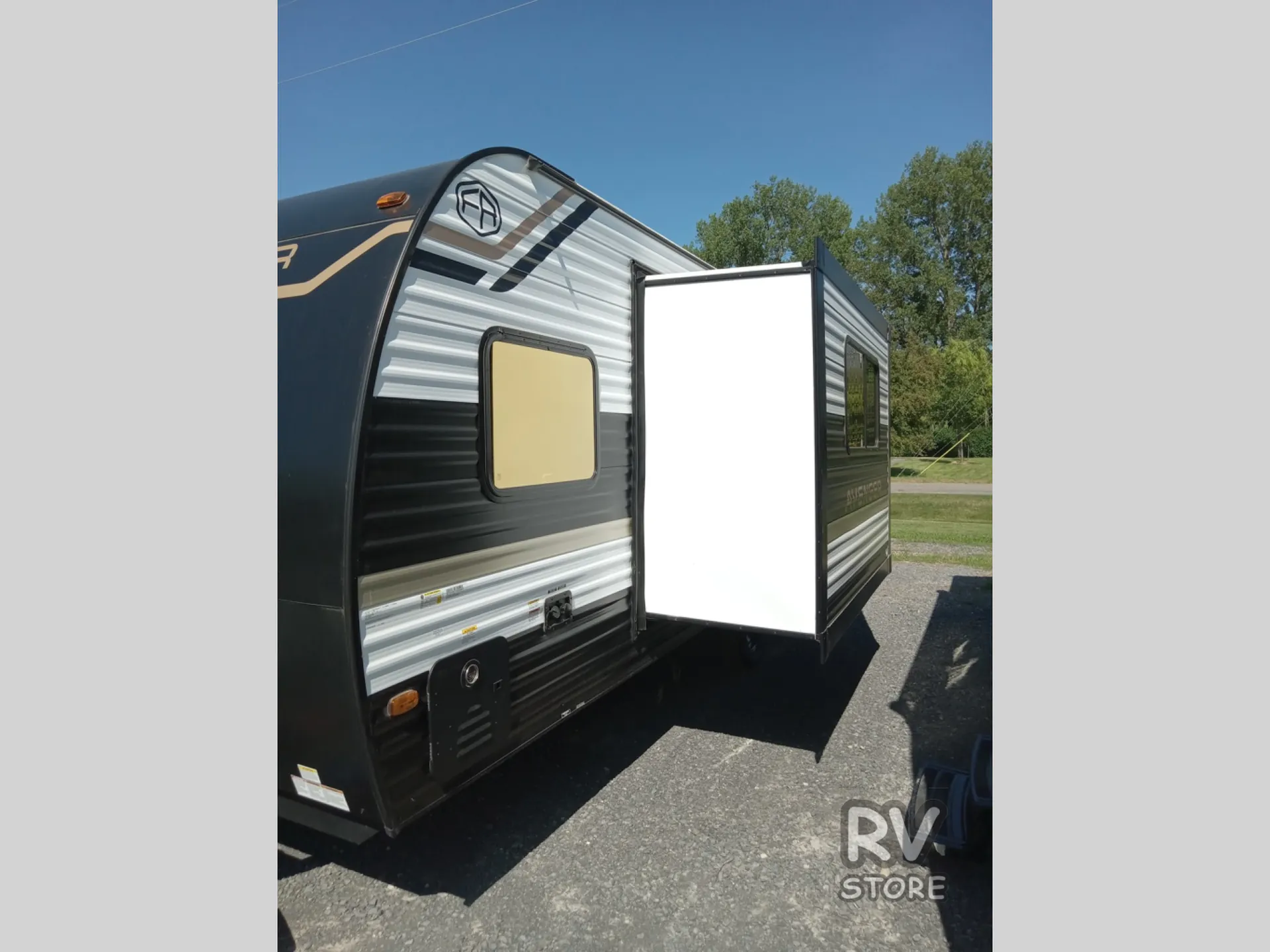 2027 Forest River Avenger LT 18DBS dealer photo 3 from Plattsburgh RV Store