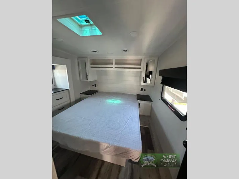 2026 Open Range RV Roamer Light Duty 24MLDS - Photo 3