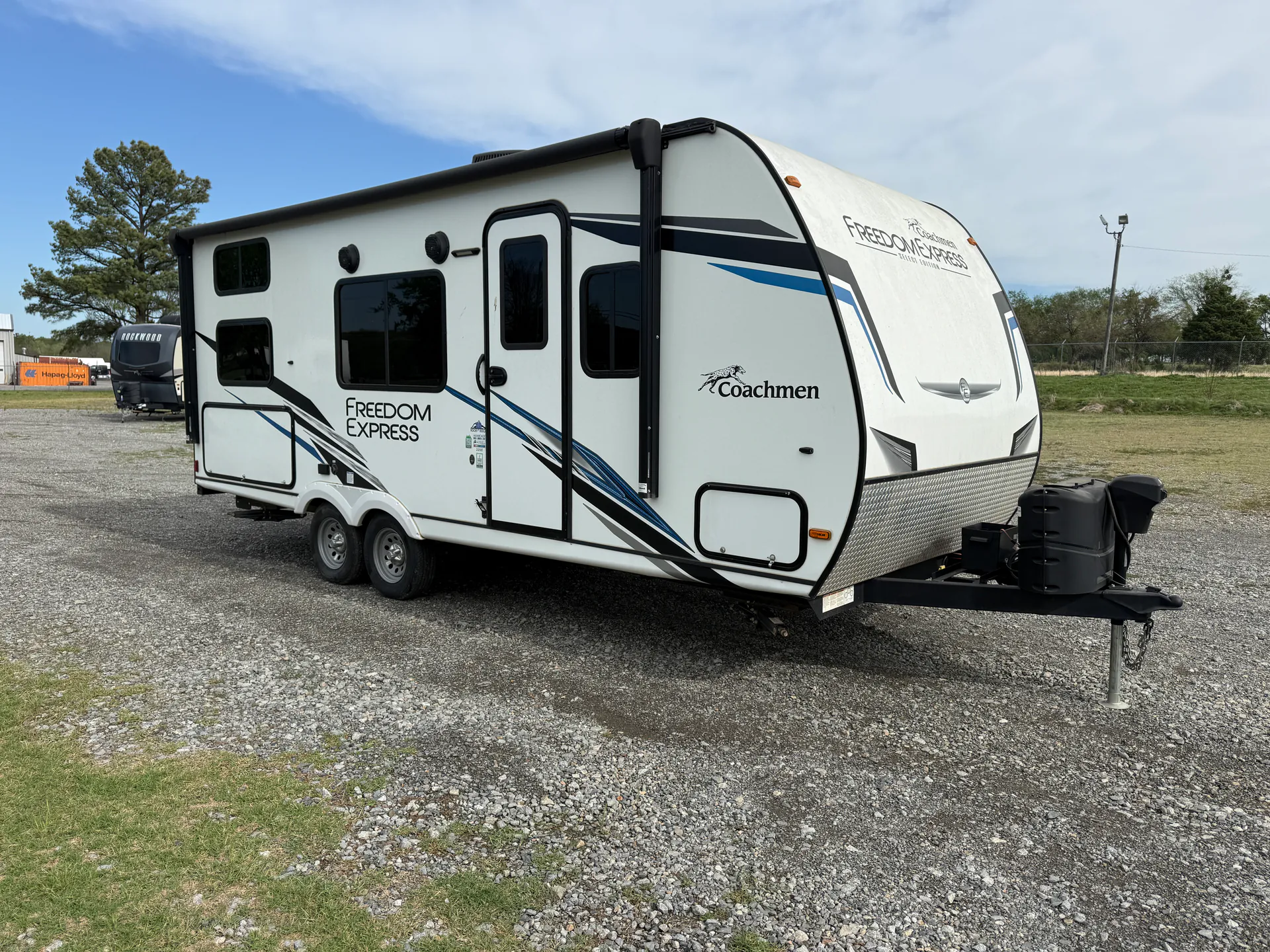 2023 Coachmen Freedom Express Select 22SE - Photo 2