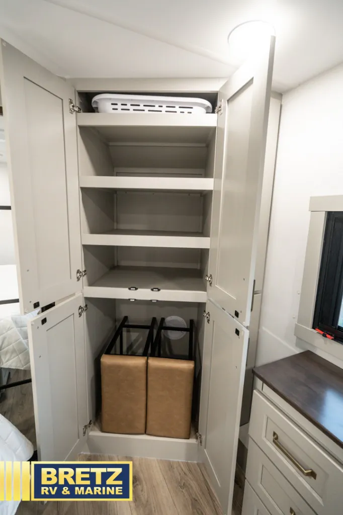 2026 Brinkley Model G 3950, Bedroom photo 5