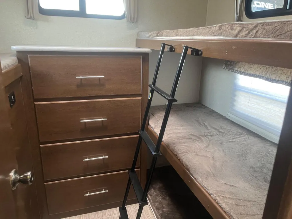 2019 Forest River Wildcat 31BH, Photos photo 18