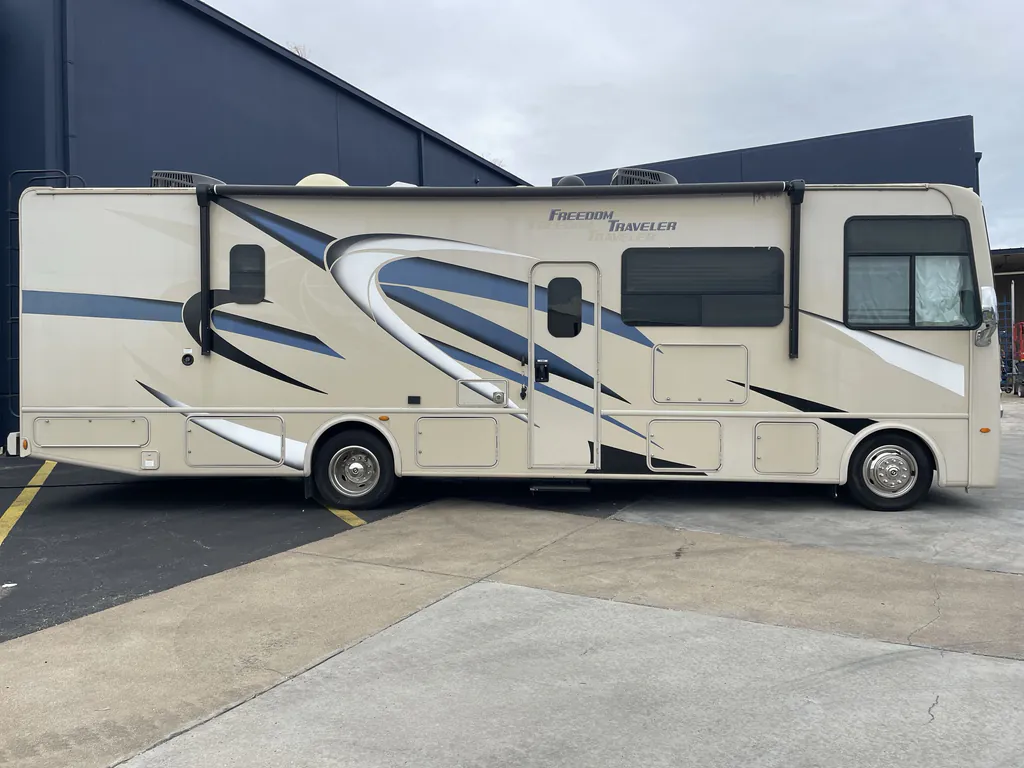 2022 Thor Motor Coach Freedom Traveler A32, Photos photo 30