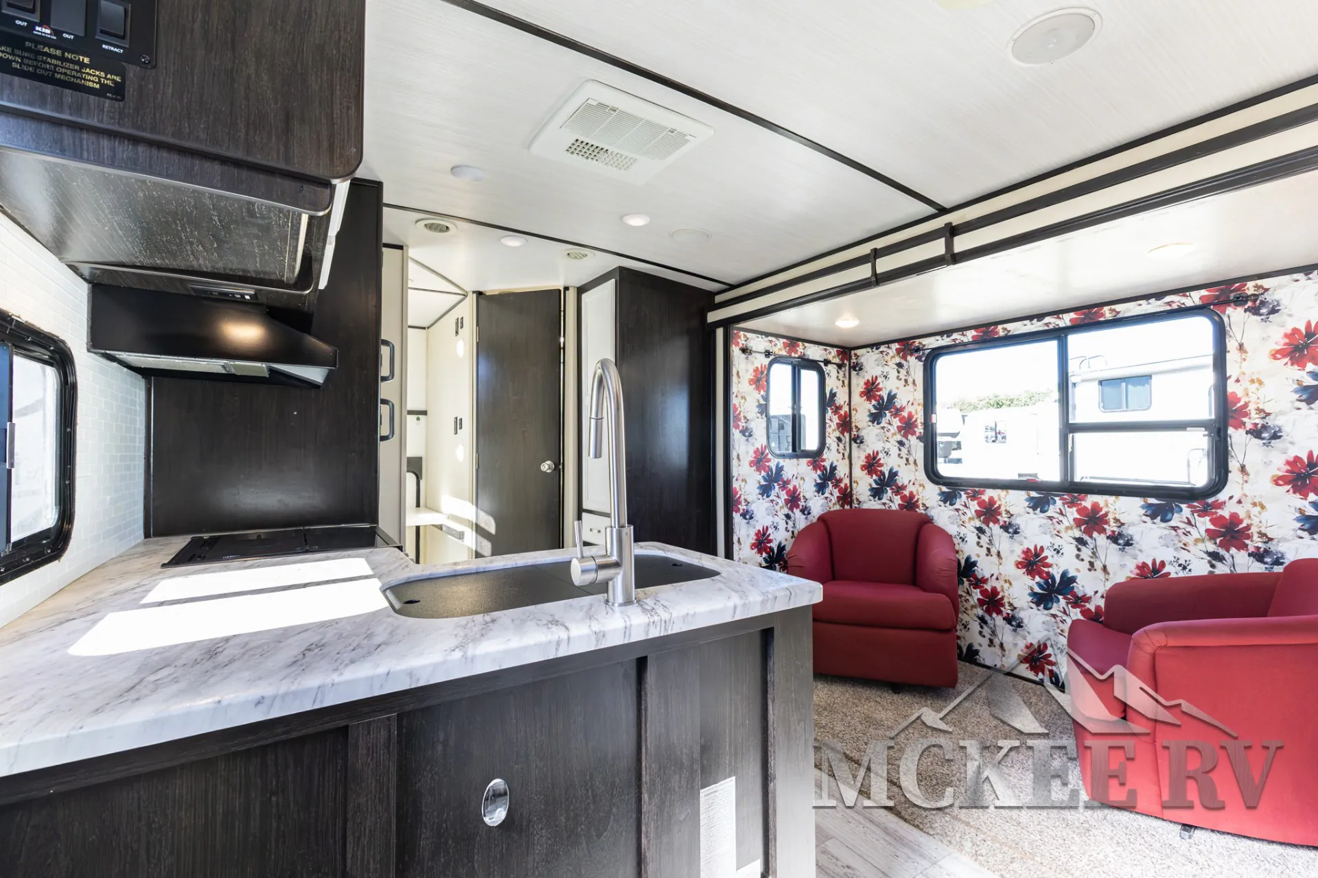 2019 Coachmen Spirit Ultra Lite 2454BH - Photo 3