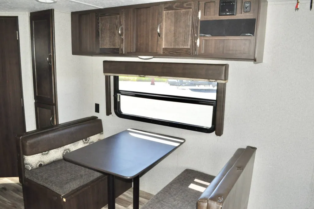 2018 Keystone Springdale 220BHWE, Photos photo 6
