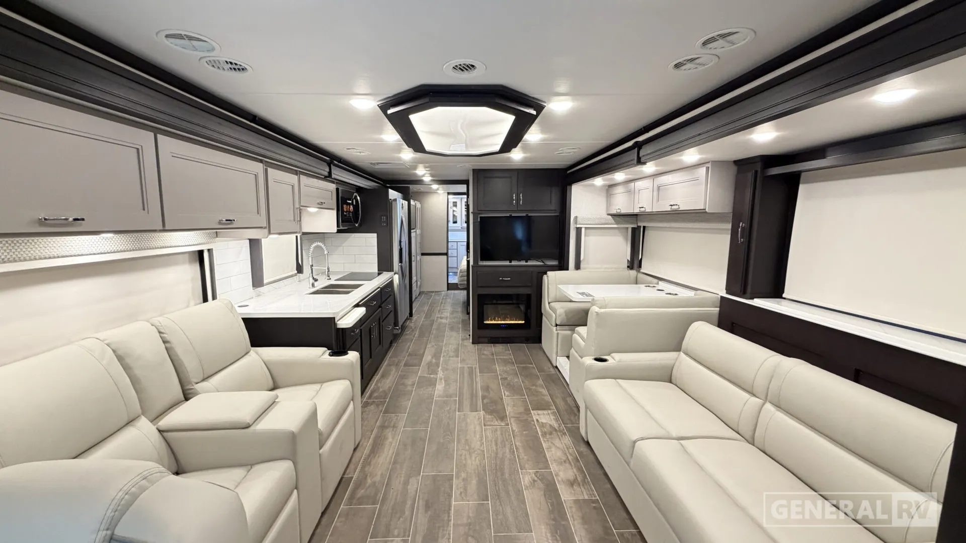 2026 Thor Motor Coach Aria 3901 - Photo 3