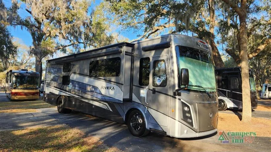 2026 Thor Motor Coach Riviera 39BH - Photo 2
