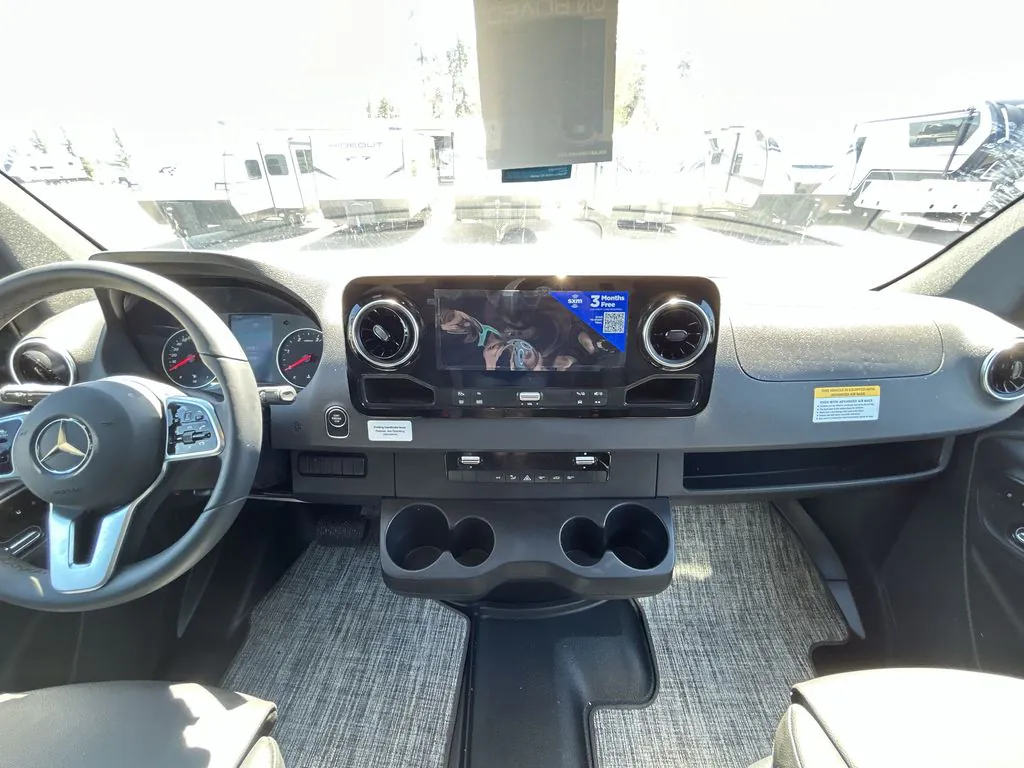 2026 Thor Motor Coach Sanctuary 19M - Photo 4