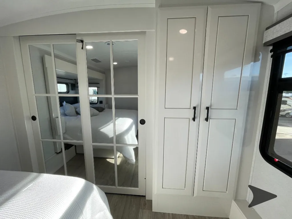 2027 Jayco Pinnacle 32RLTS, Photos photo 41
