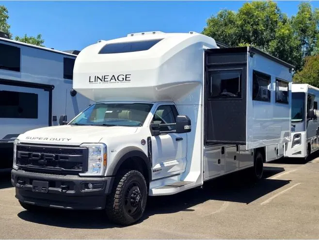 2026 Grand Design Lineage Series F 31ZW - Photo 4