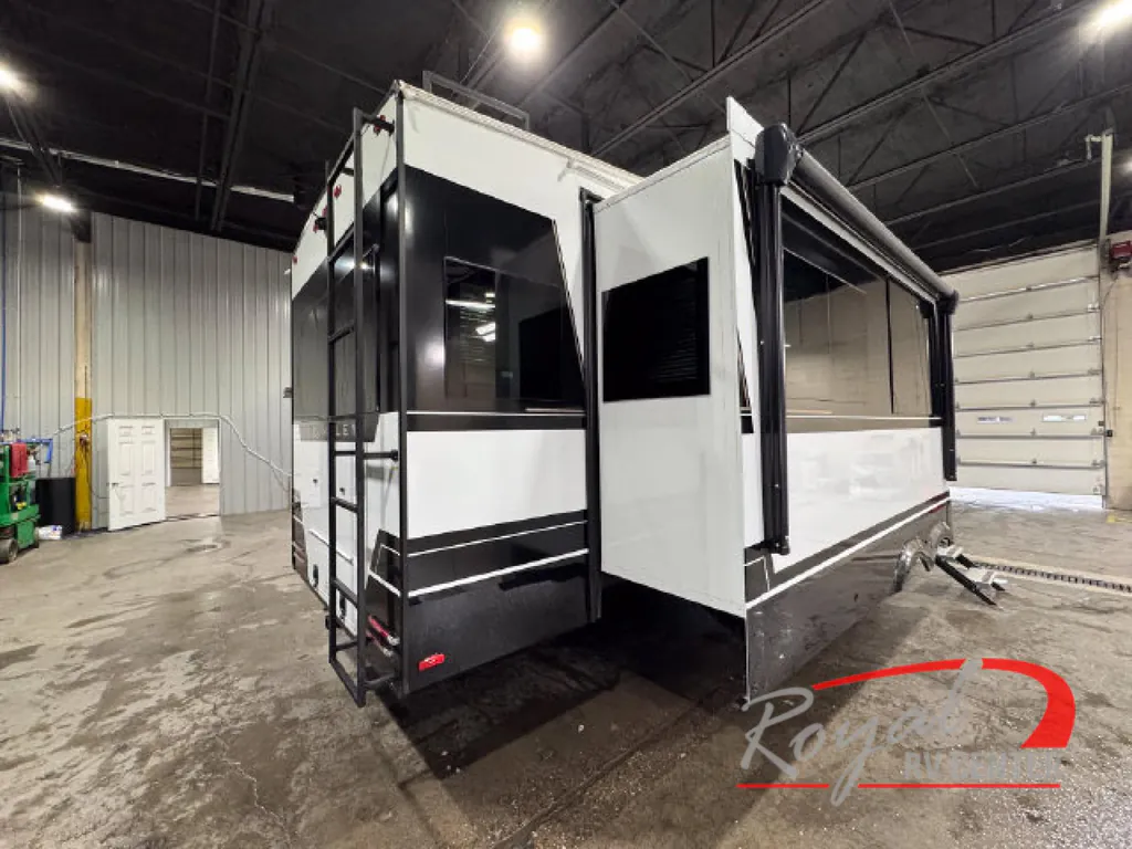 2026 Brinkley Model Z 3100, Photos photo 3