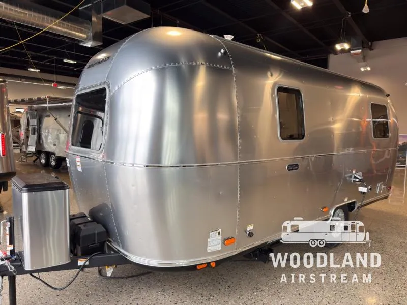 2026 Airstream World Traveler 22RB - Photo 2