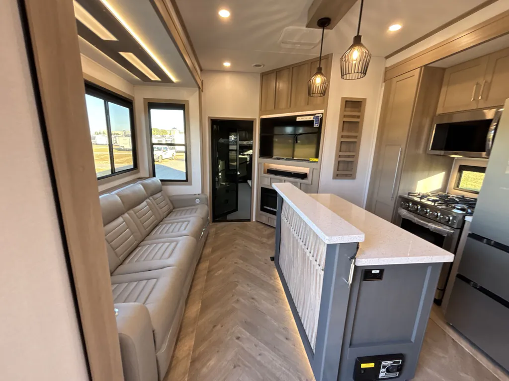 2026 Keystone Raptor 415, Photos photo 8