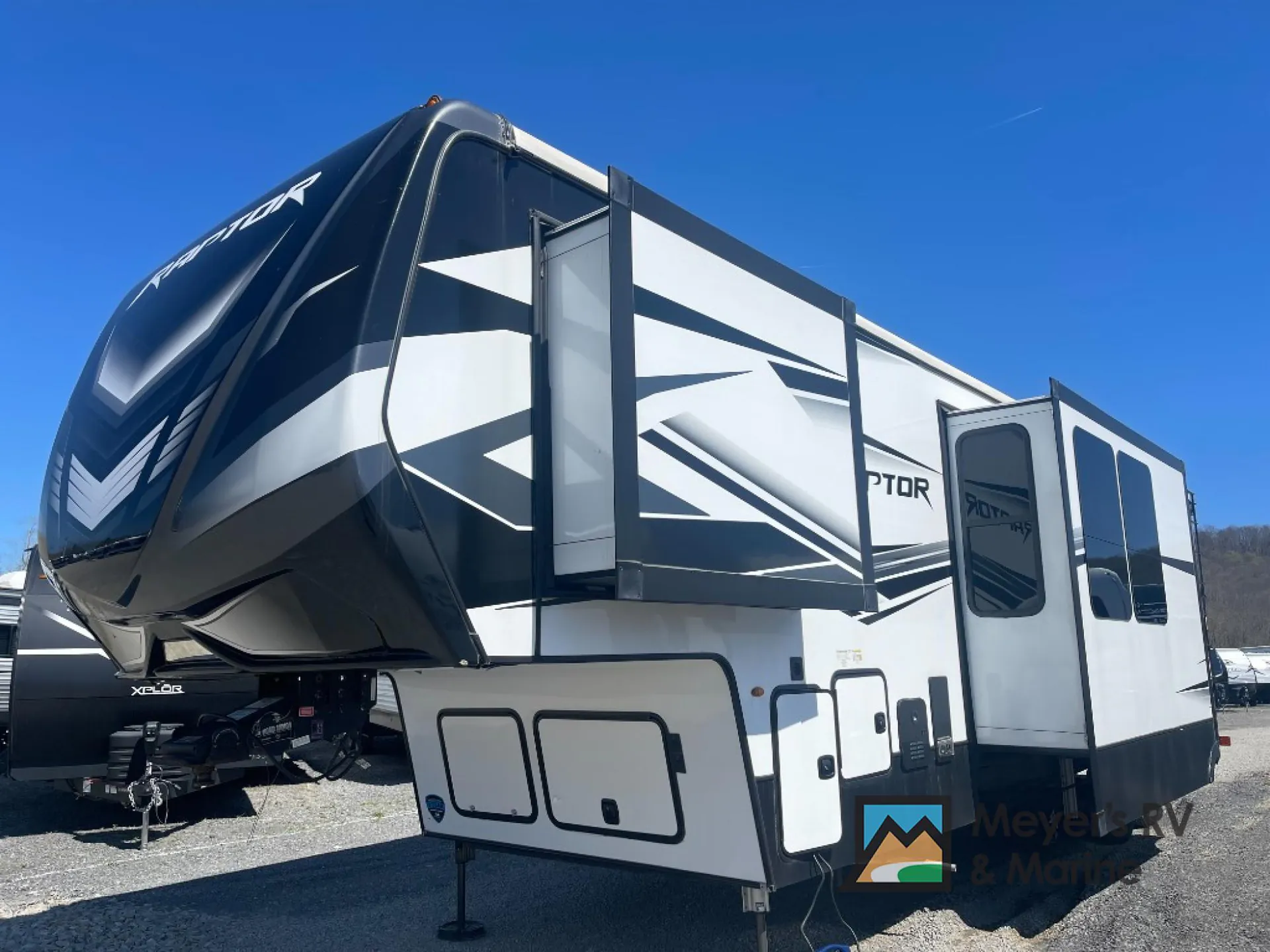 2023 Keystone Raptor 362 - Photo 4