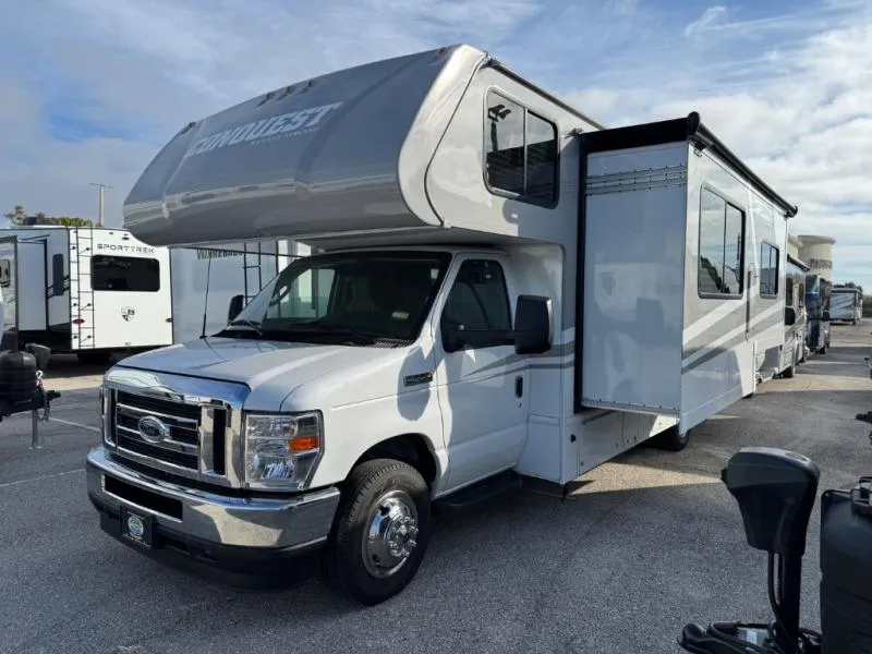 2026 Gulf Stream RV Conquest 6251D - Photo 2