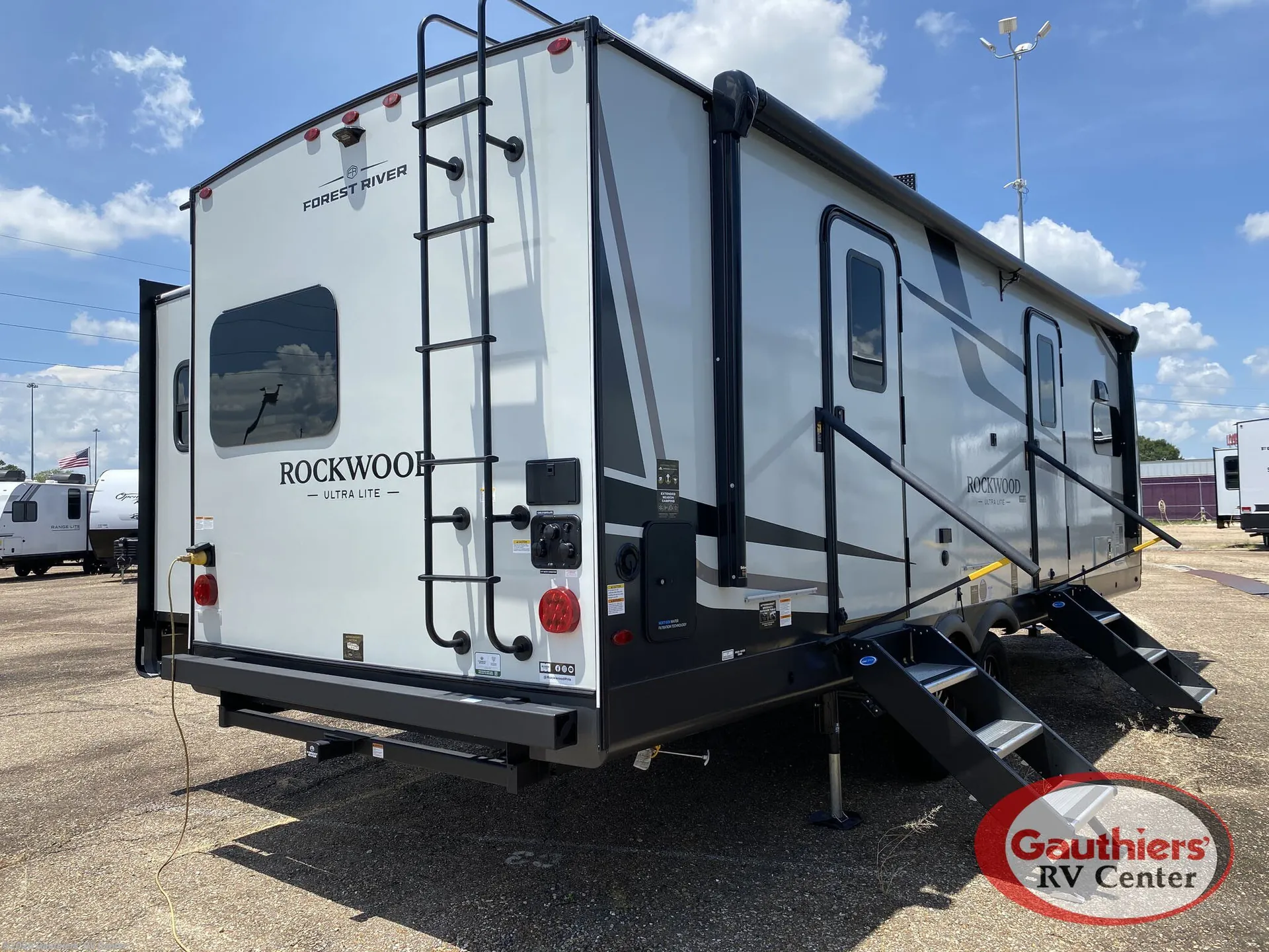 2027 Forest River Rockwood Ultra Lite 2608BS — Photo 6