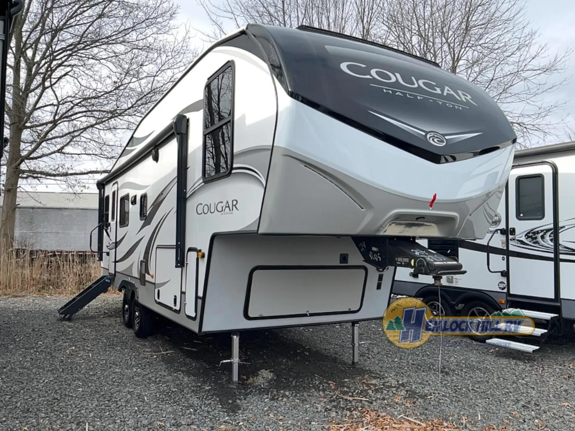 2021 Keystone Cougar Half-Ton 24RDS - Photo 2