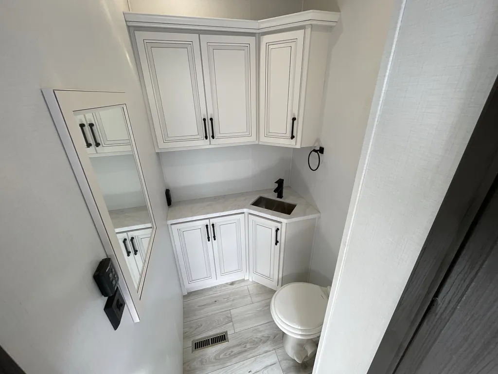 2024 Keystone Montana 3901RK, Photos photo 17