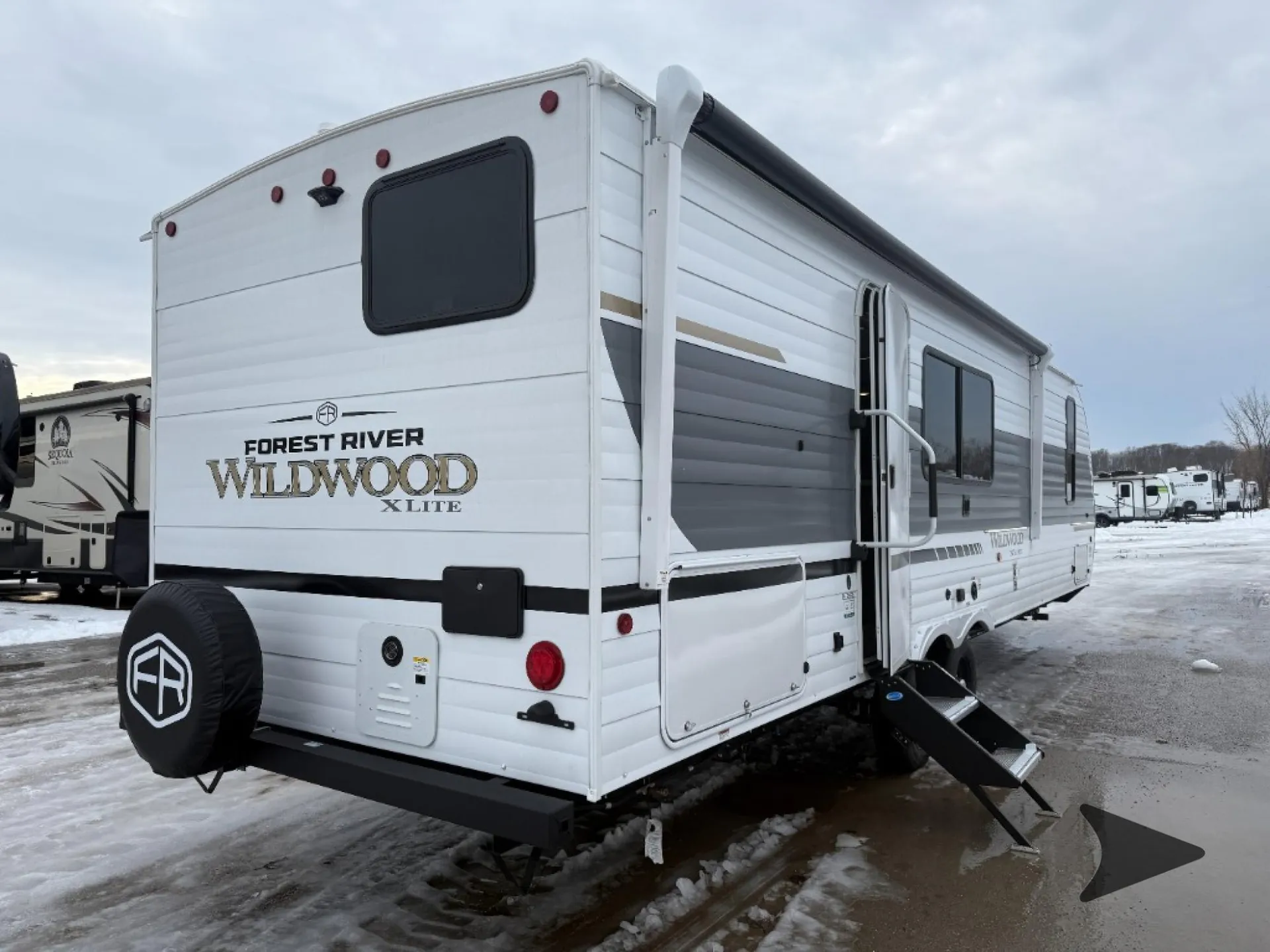 2026 Forest River Wildwood X-Lite 26ICE — Photo 6