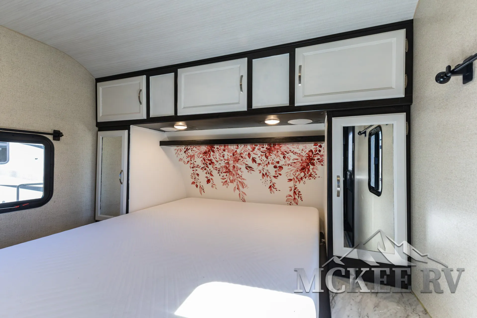 2019 Coachmen Spirit Ultra Lite 2454BH - Photo 4