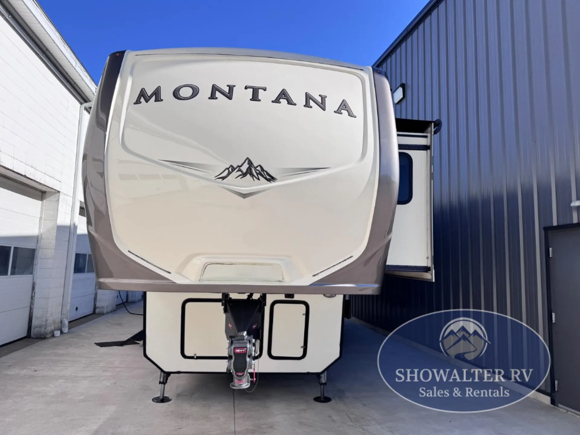 2017 Keystone Montana 3160RL - Photo 3