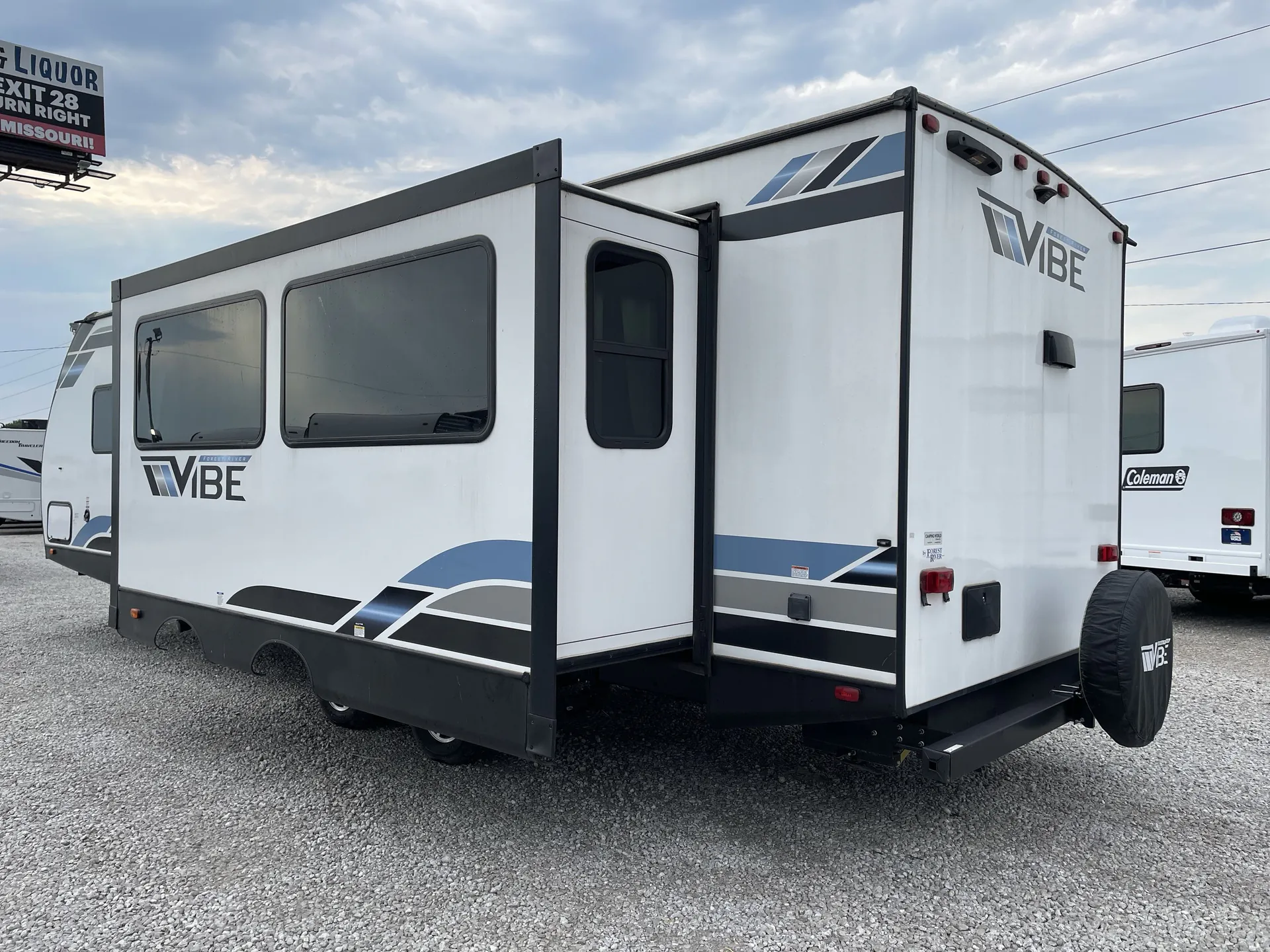 2023 Forest River Vibe 26RK — off campside
