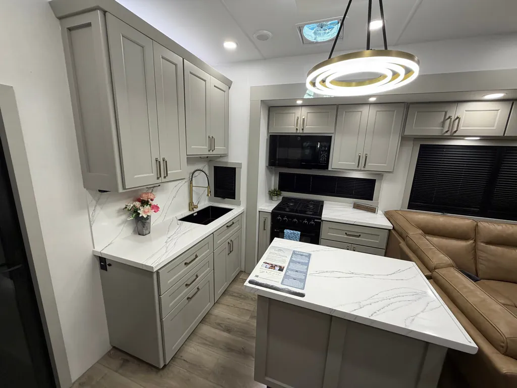 2026 Brinkley Model G 3970, Photos photo 20