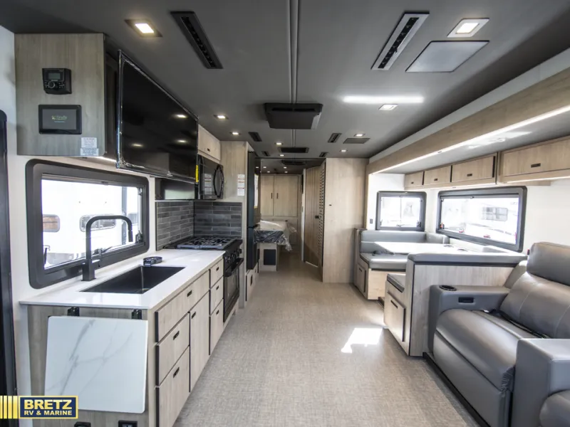 2026 Grand Design Lineage 31ZW5 - Photo 4