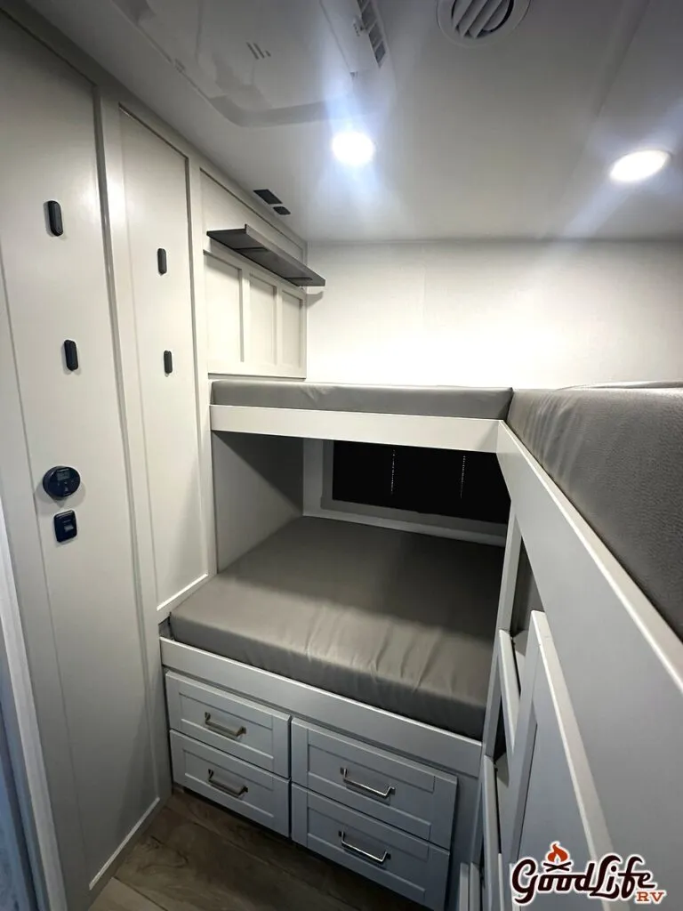 2026 Brinkley Model Z 2810, Photos photo 44