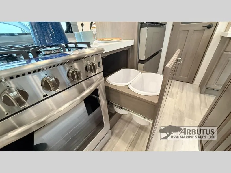 2024 Grand Design Solitude 391DL - Photo 4