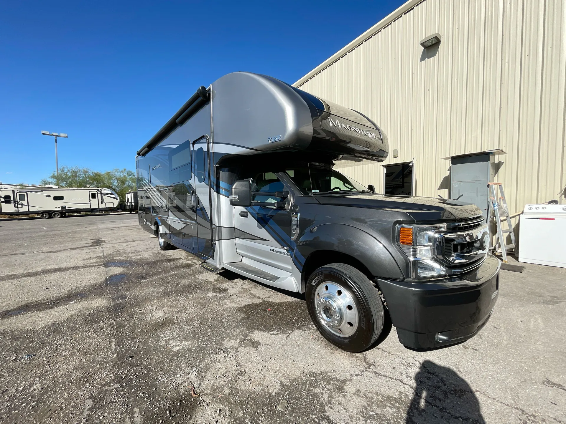 2020 Thor Motor Coach Magnitude SV34 - Photo 2