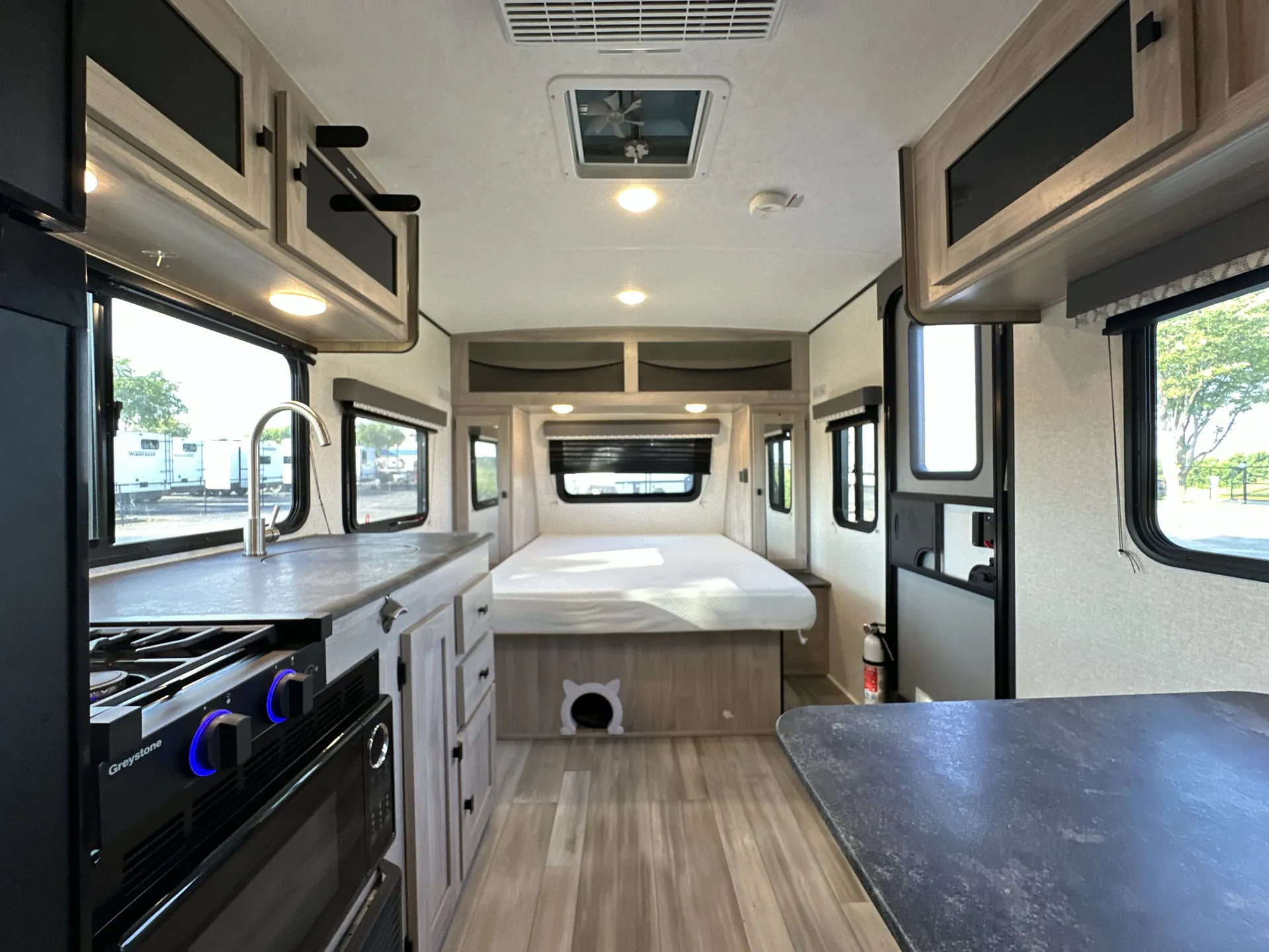 2024 Coachmen Northern Spirit Bijou 18RBB — living area main