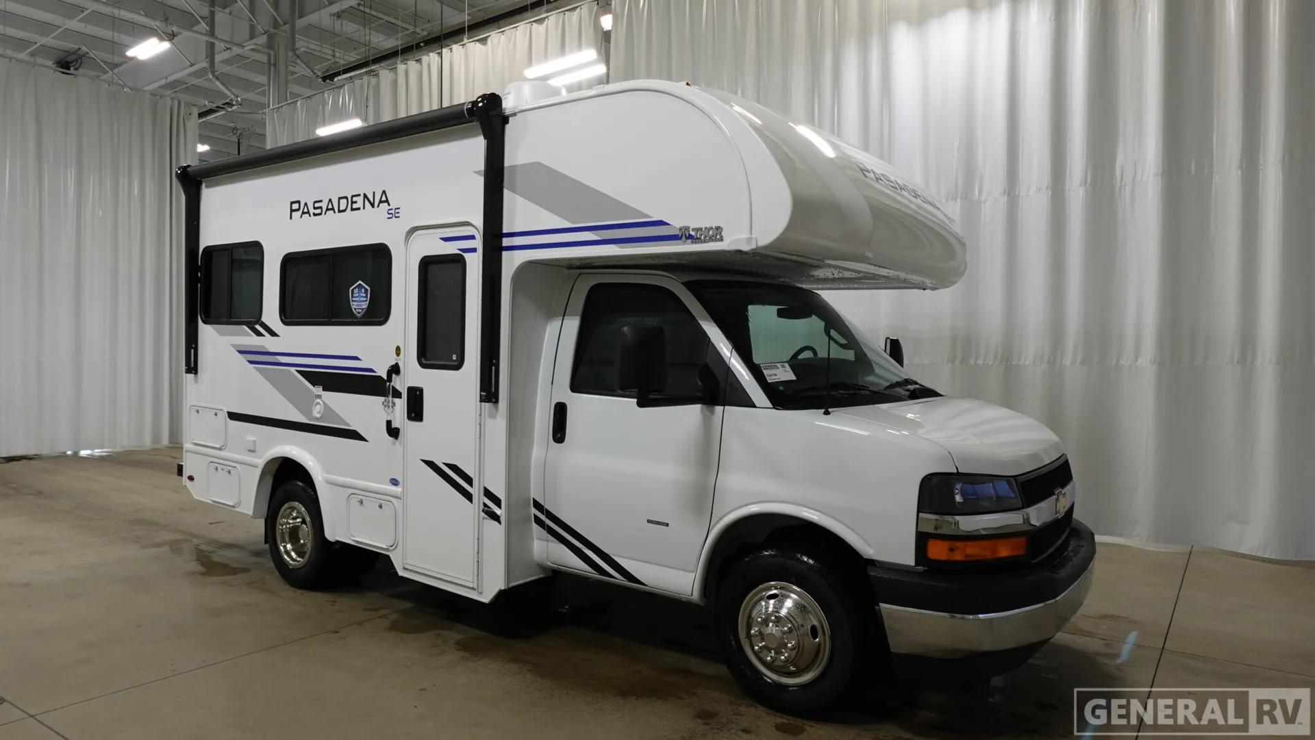 2026 Thor Motor Coach Pasadena SE SE19 Chevy - Photo 2