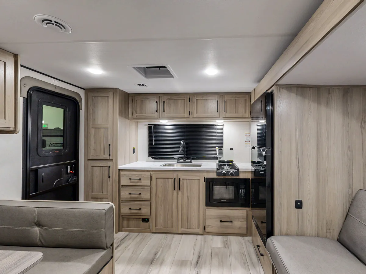 2025 Keystone Coleman Light 21RX - Photo 3