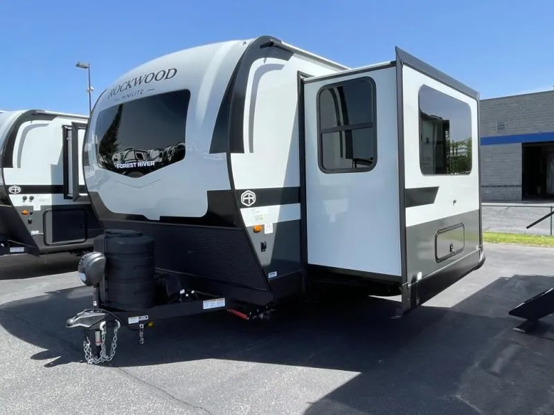2026 Forest River Rockwood Mini Lite 2506FK - Photo 3