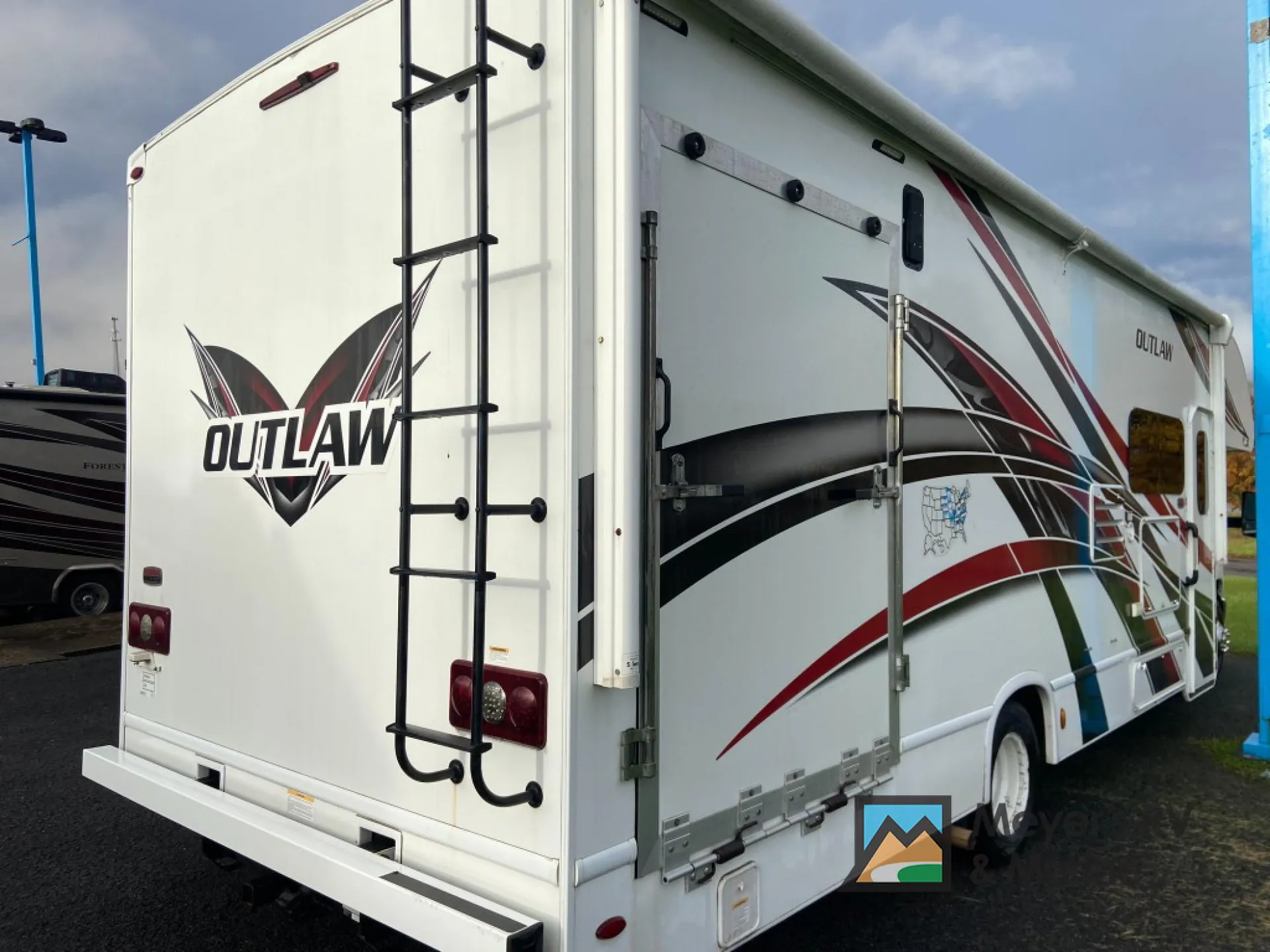 2021 Thor Motor Coach Outlaw 29S - Photo 4