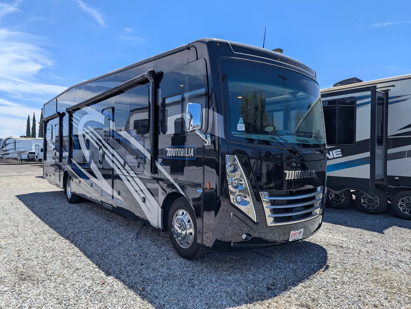 2022 Thor Motor Coach Outlaw 38KB - Photo 2