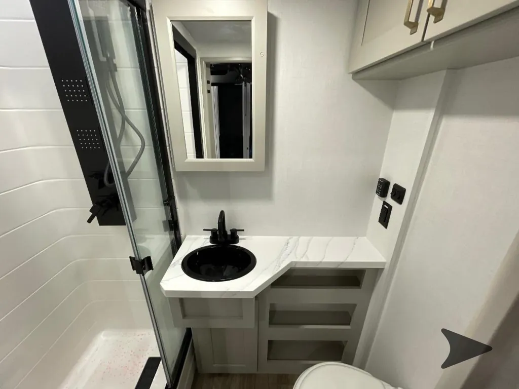 2027 Brinkley Model G 3970, Photos photo 36