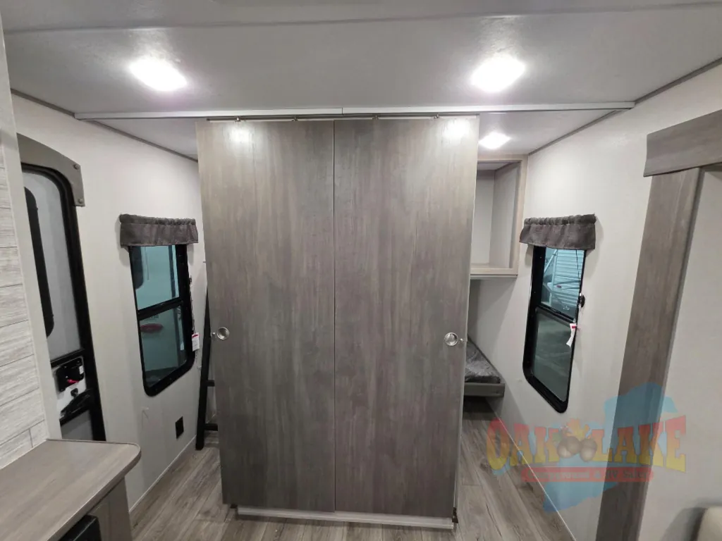 2026 Coachmen Catalina Legacy Edition 333DORM, Photos photo 14