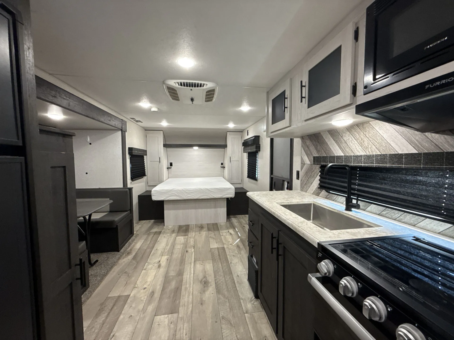 2022 K-Z Rv Sportsmen Se 231BHKSE — living area main