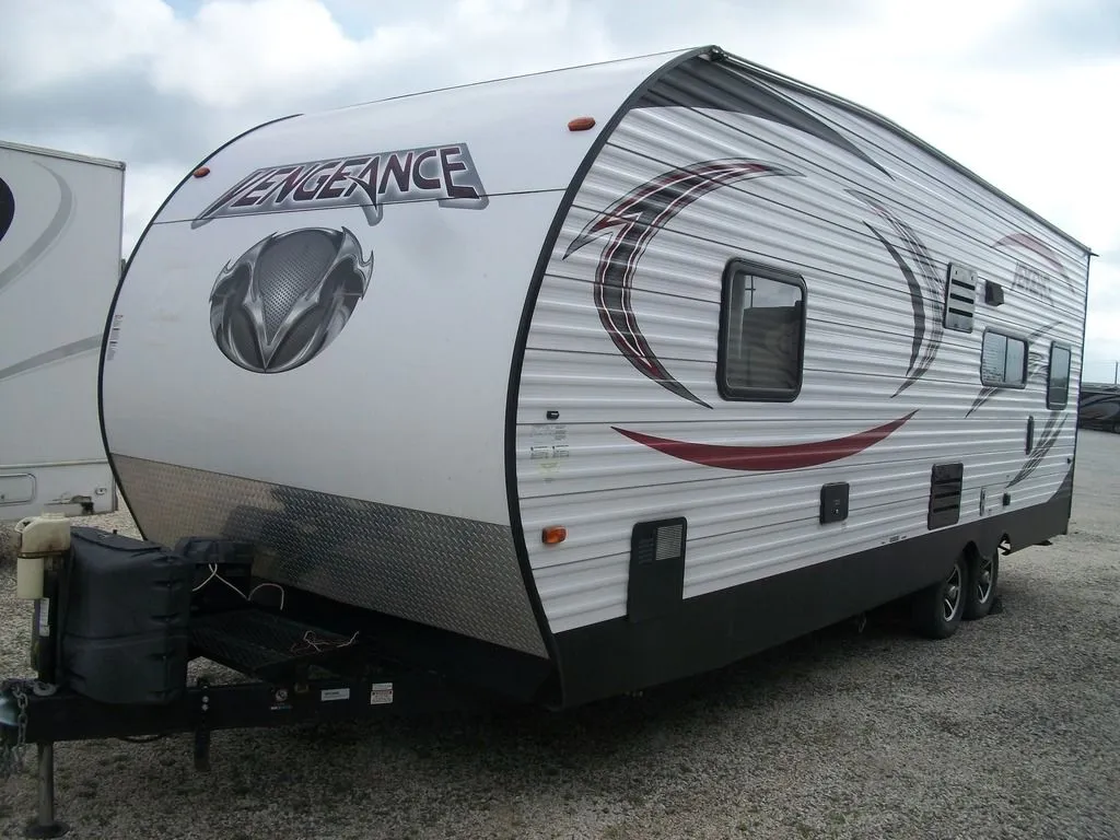 2015 Forest River Vengeance Rogue 25V - Photo 4
