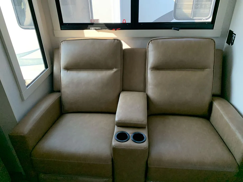 2026 Brinkley Model I 294, Photos photo 7
