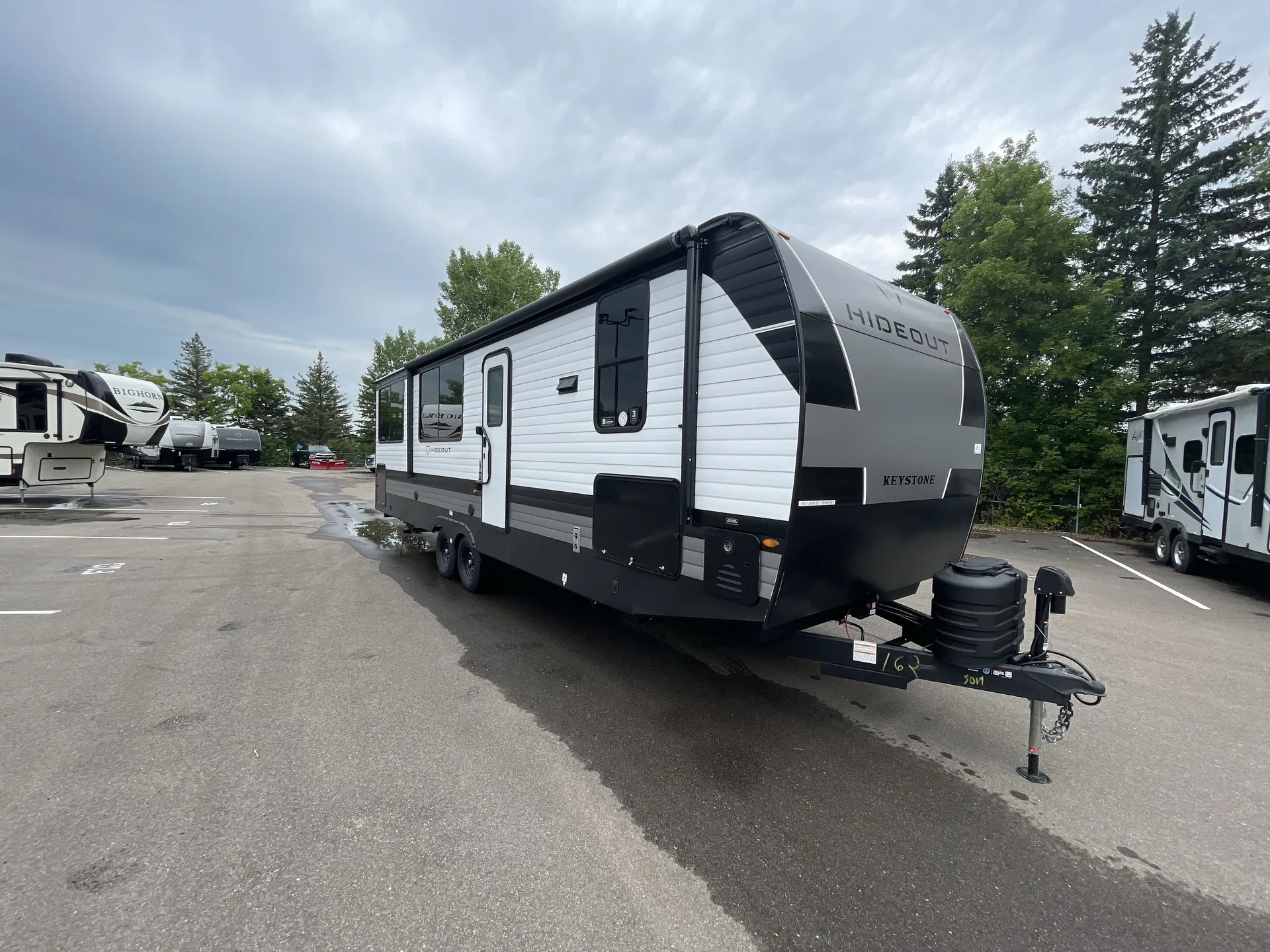 2027 Keystone Hideout Max 29HAVEN dealer photo 1 from Camping World