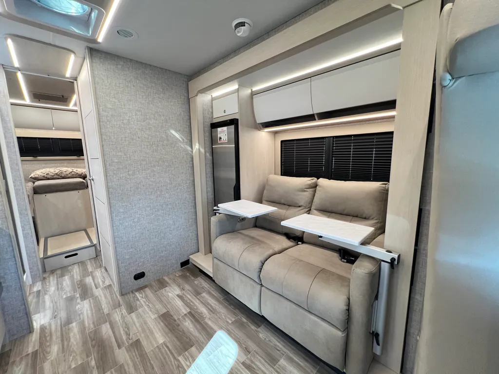 2025 Tiffin Wayfarer 25 XLW, Photos photo 13