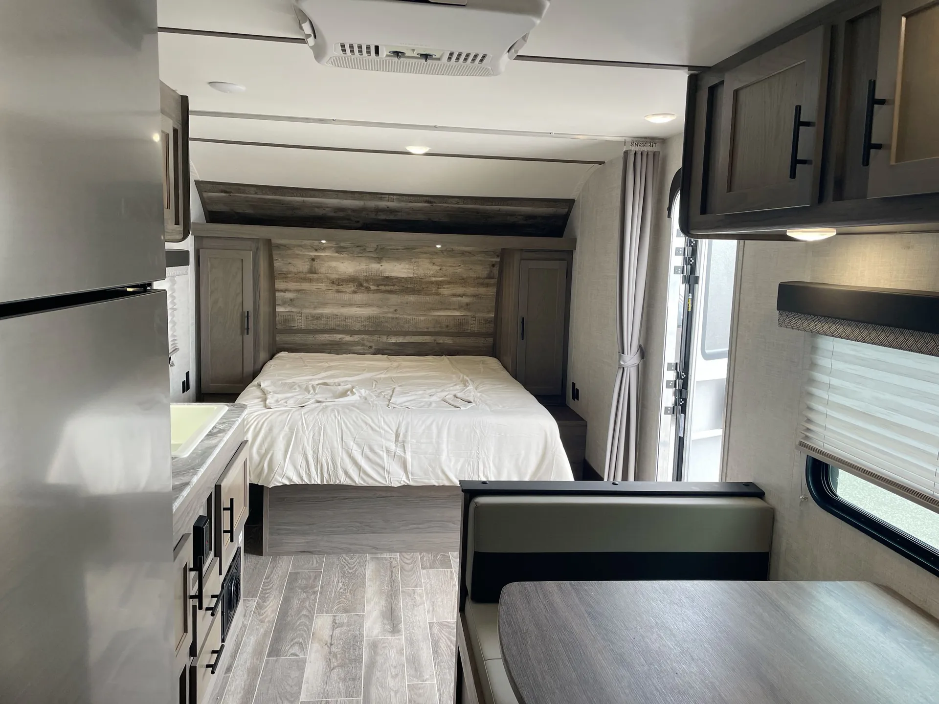 2022 Gulf Stream Vista Cruiser 19ERD - Photo 3