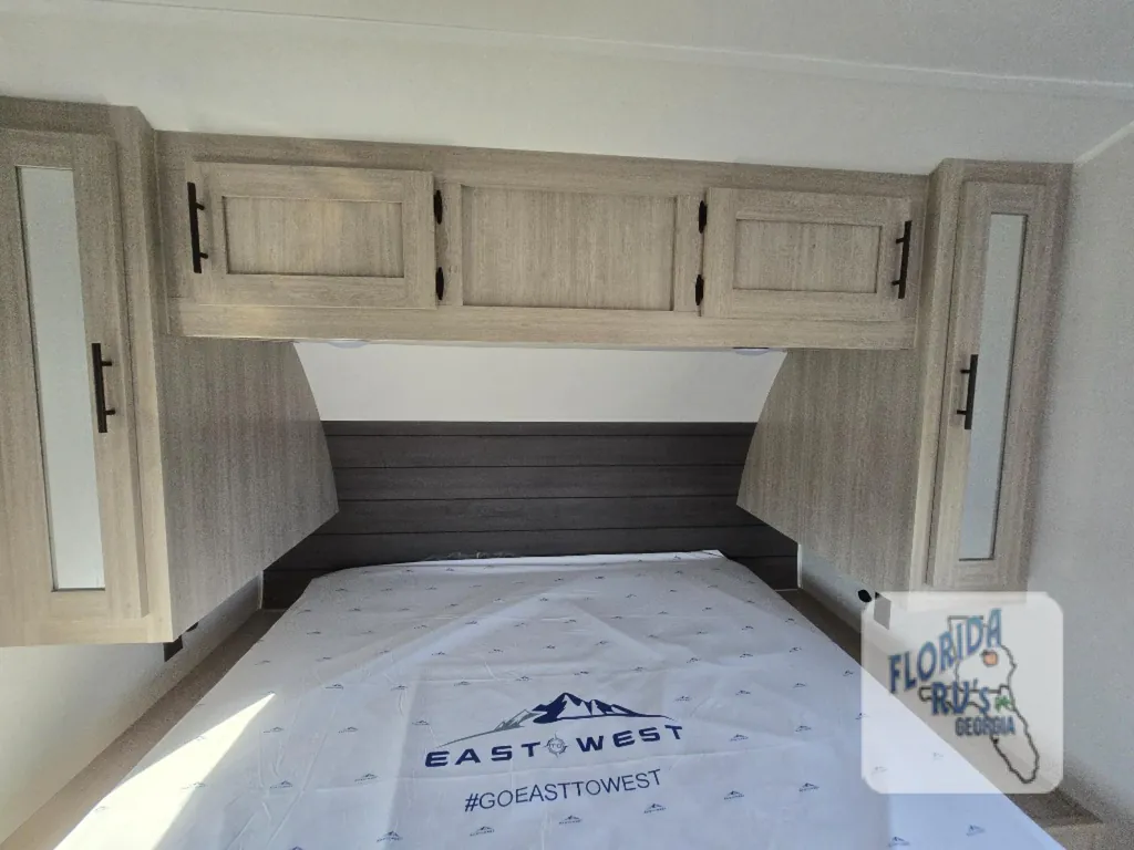 2027 East to West Della Terra 272RL, Photos photo 53