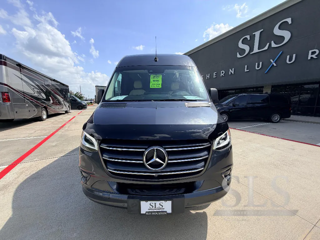 2024 Midwest Automotive Designs Luxe Cruiser D4, Photos photo 11