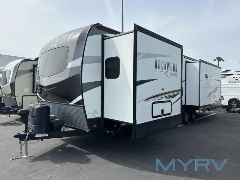 2022 Forest River RV Rockwood Ultra Lite 8337RL - Main photo