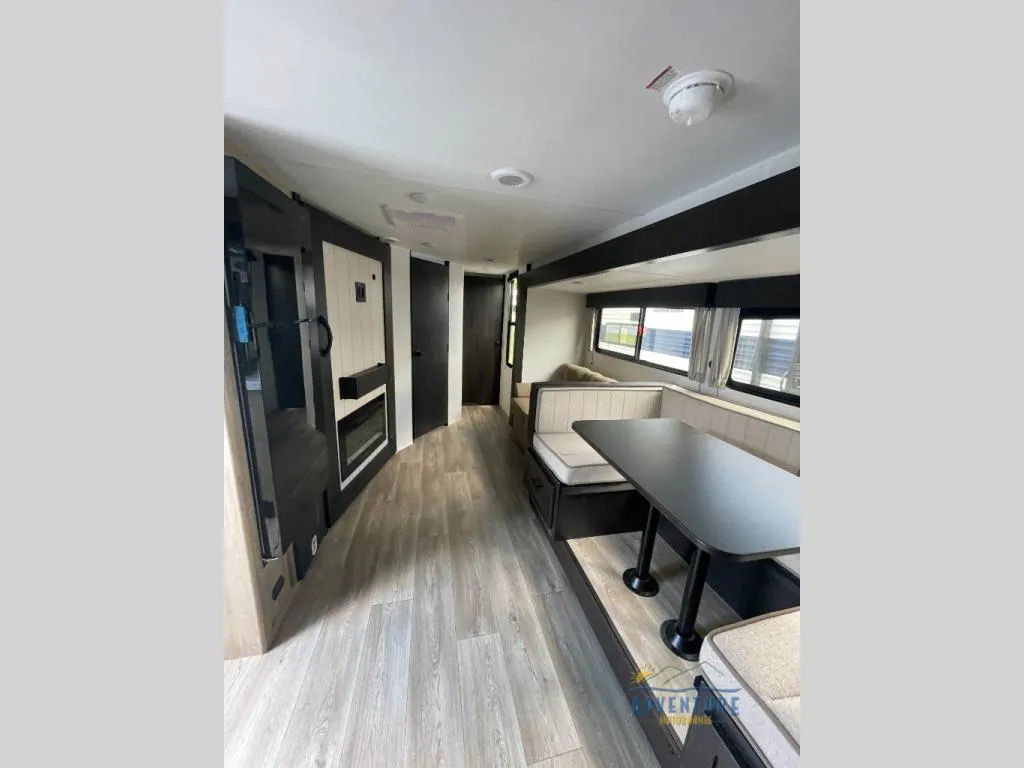 2027 Forest River Cherokee Grey Wolf 27GH - Photo 4