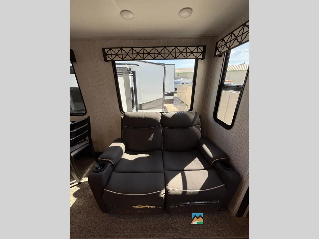2022 Forest River Wildcat 369MBL, Photos photo 11