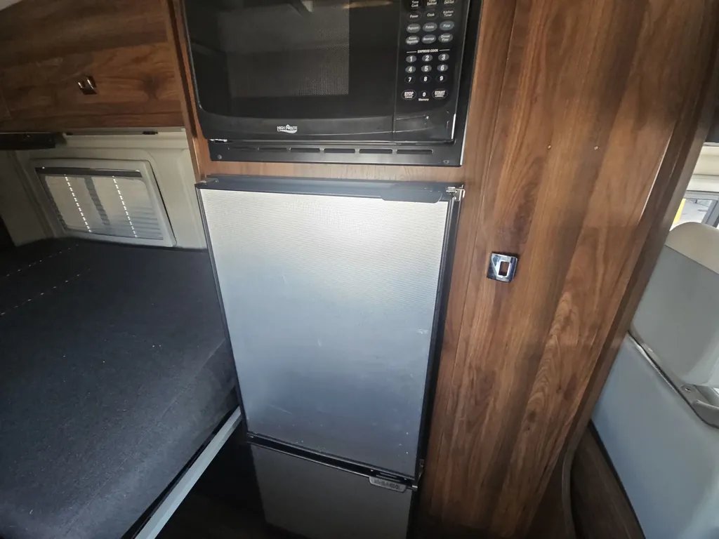 2022 Winnebago Travato 59G, Photos photo 8